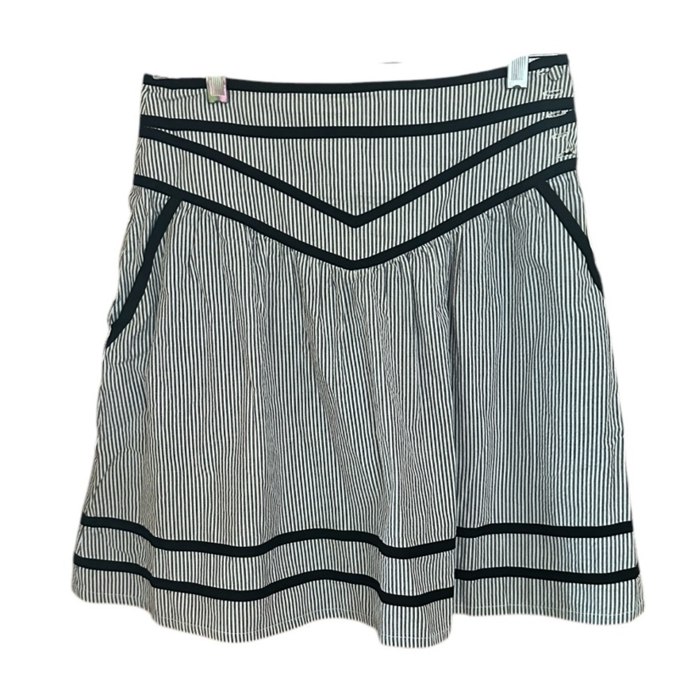 KIMCHI BLUE Women's Size S Gray/Black Seersucker Skirt with Pockets.